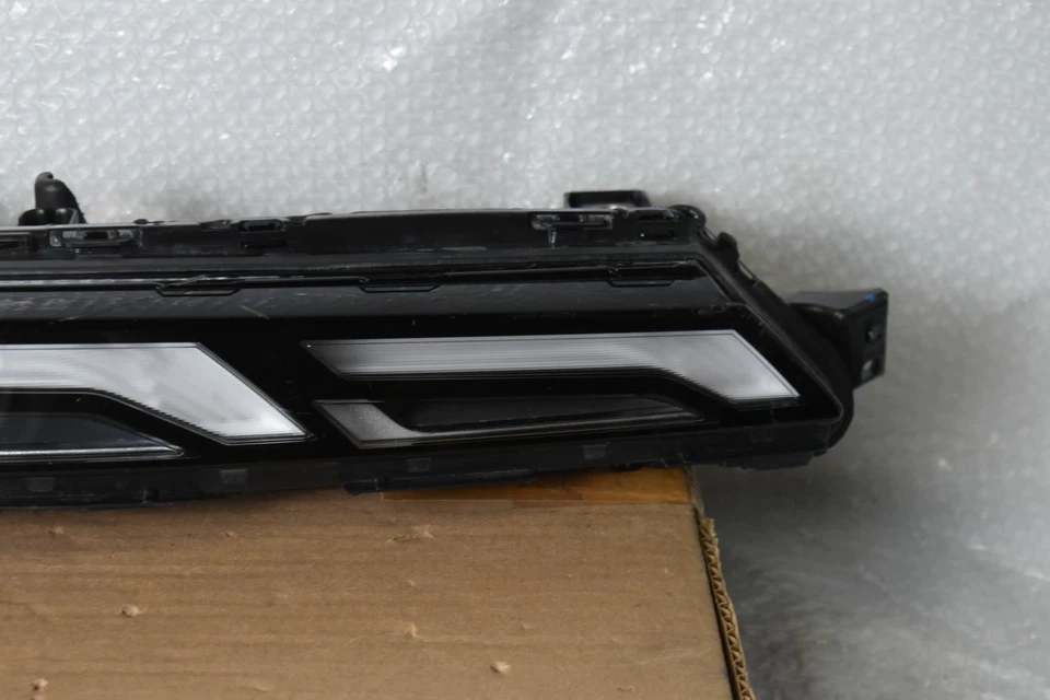 LUZ DIURNA LADO DERECHO BMW X7 2023-2024 OEM 20250506 Foto 4 de 4