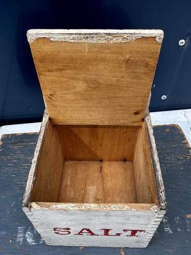 PRIMITIVE SALT BOX WOOD HINGED Lid Old White And Red Paint ANTIQUE - Picture 8 of 12