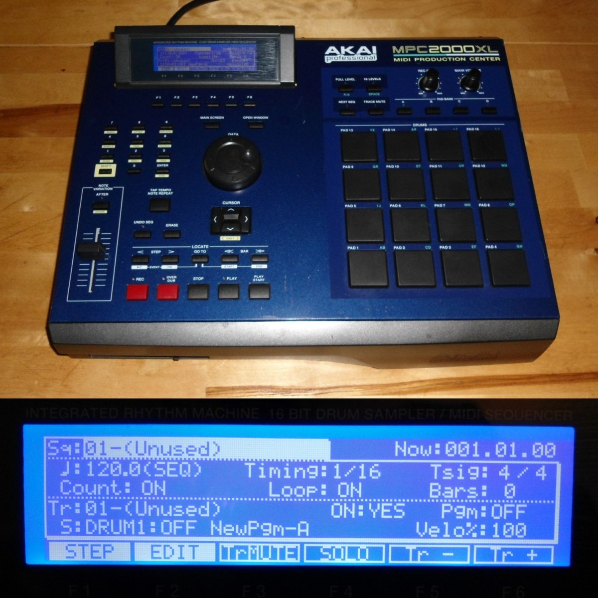 Akai MPC 2000XL Blue w/Custom Black Pads/Buttons 1GB CF