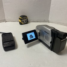 Panasonic Palmcorder VHS-C PV-L454D Camcorder w/Battery, Charger TESTED WORKS