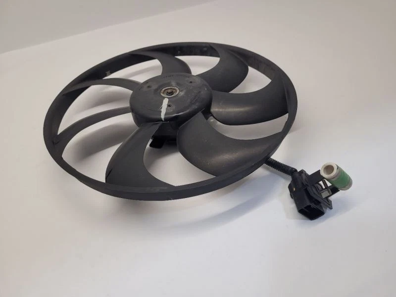 2012-2014 HYUNDAI ACCENT 散热器风扇电机风扇总成美国市场带交流电 — 第 2/4 张图片