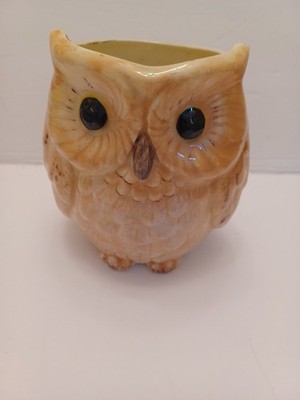 VTG ceramic owl cookie jar from the 1940s American Bisque or McCoy potteries.