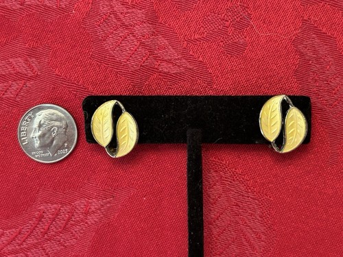 David Anderson Sterling Yellow Guilloche Leaf Enamel Clip On Earrings Signed - Picture 7 of 9