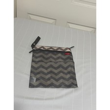 Skip Hop Wet Dry Bag Grey Chevron Waterproof Stroller Organizer Mesh Pocket