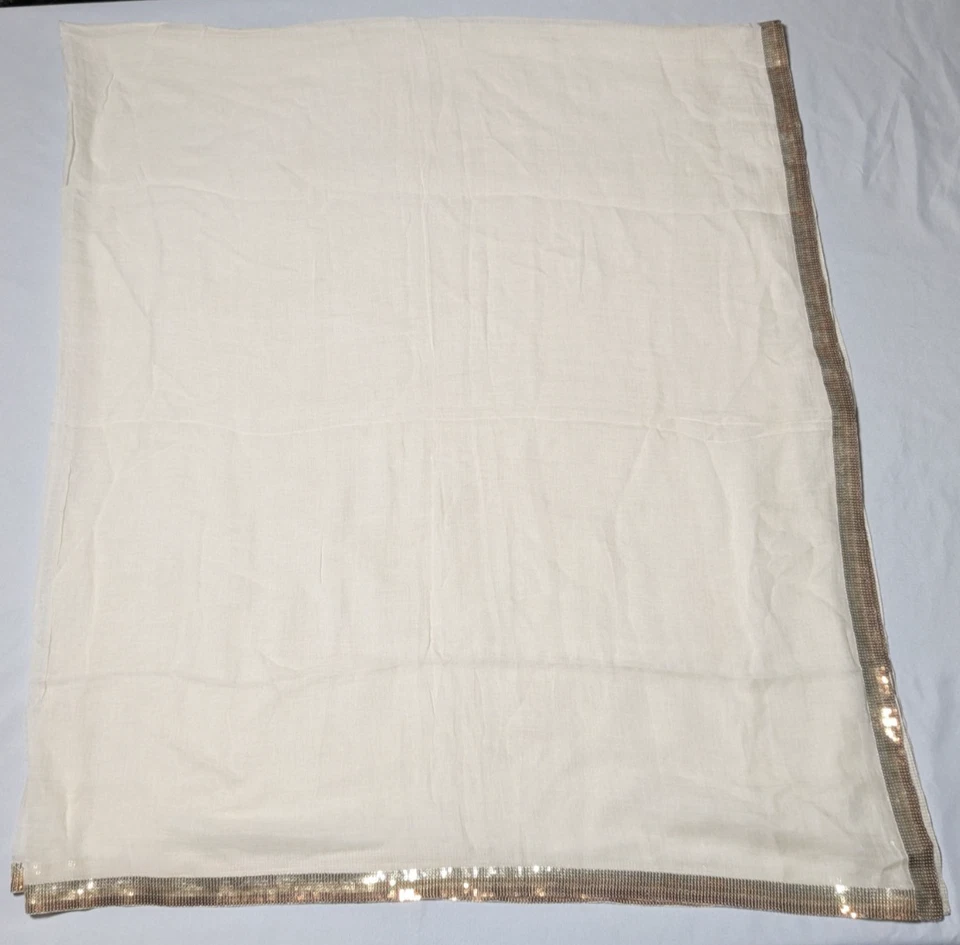 Bufanda perimetral adorno lentejuelas seda modal marfil Faliero Sarti aprox 64" X 56" Foto 3 de 4