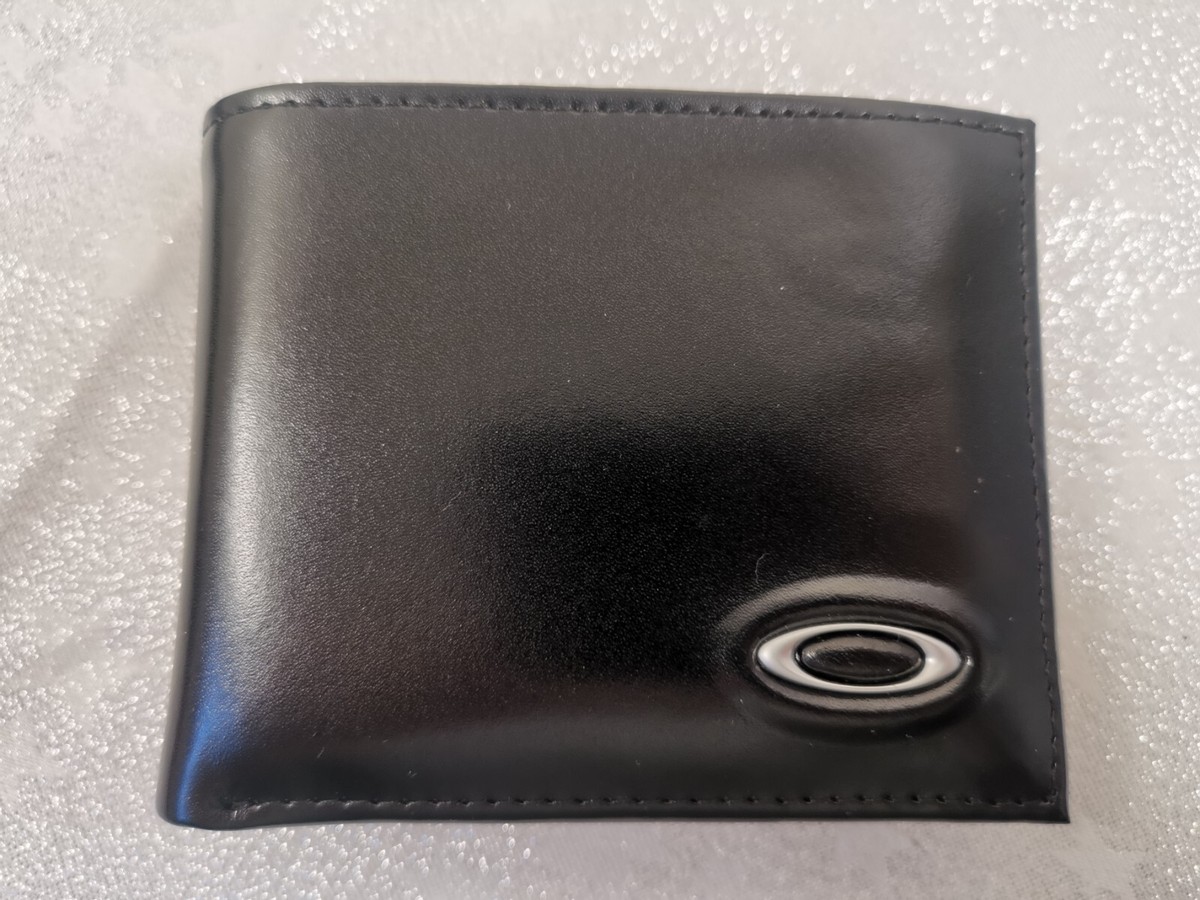 New/Boxed Oakley Black Leather Bifold Wallet Small WITH Insert 95 