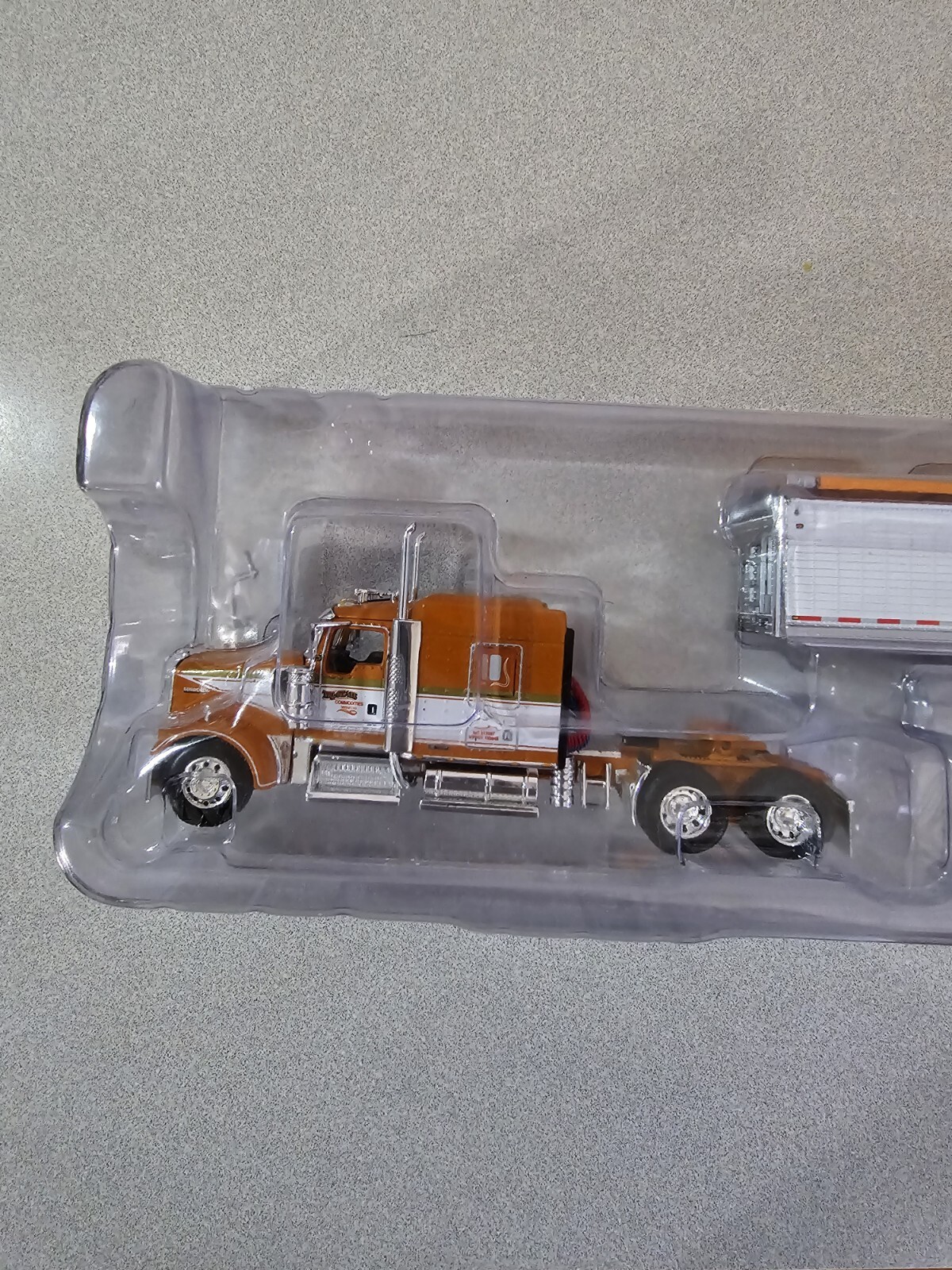 DCP 1/64 TriState Commodities W900 w/Matching 3 Axle Hopper Bottom DCP 600615 eBay