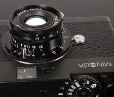 Voigtlander USA WARRANTY 40mm f/2.8 Heliar BLACK for ALL Leica M