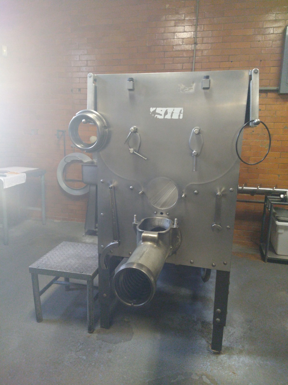 The Hobart 4356 is a heavy-duty commercial mixer grinder