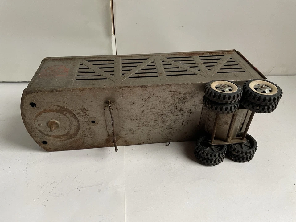 Vintage Structo Pressed Steel Livestock Semi &trailer (16) - Image 4 of 4