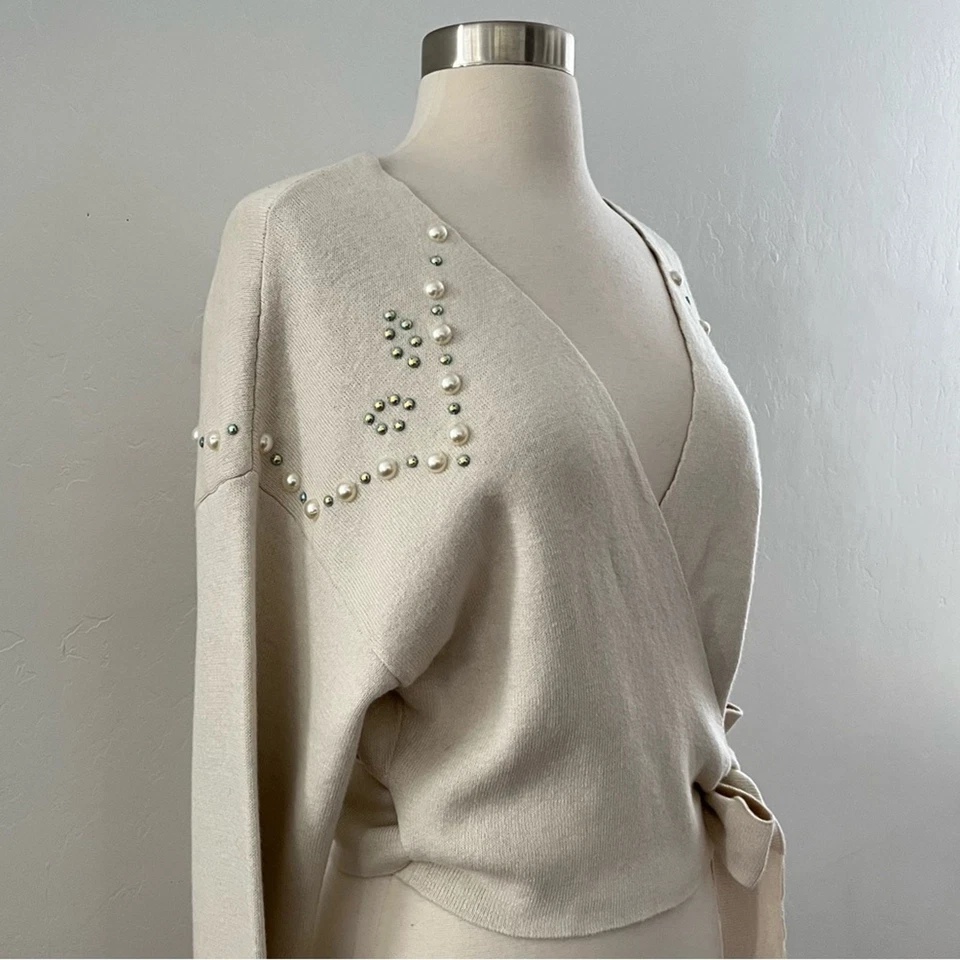 Wildfox Wilder 珍珠领带裹身毛衣装饰串珠裁剪奶油色大号全新带标签 — 第 4/4 张图片