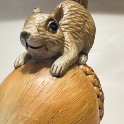 Gardeners Eden SQUIRREL ON ACORN RESIN NWT woodland creatures figurine