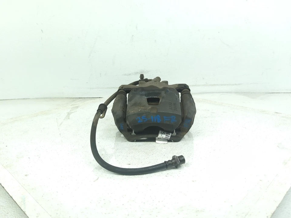 Pinza de freno delantera derecha pasajero Toyota Camry 1998-2001 4773008010 Foto 2 de 4