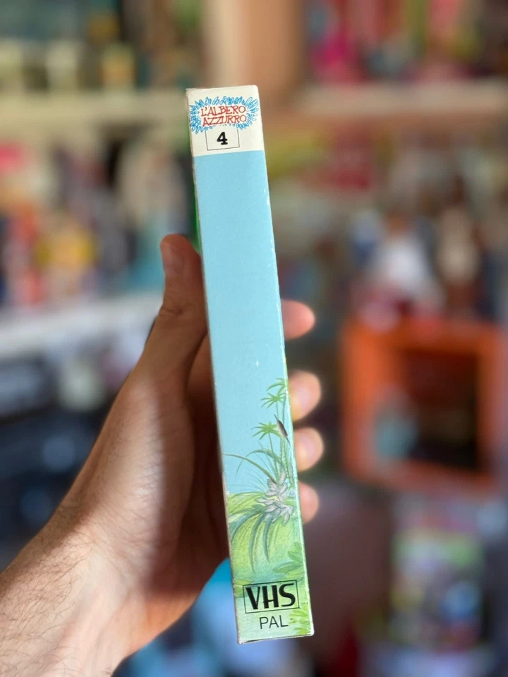 L'ALBERO AZZURRO N.4 "Uno Scherzo Tira L'Altro"  - VIDEORAI SPA Sampaolo - VHS - Immagine 3 di 4