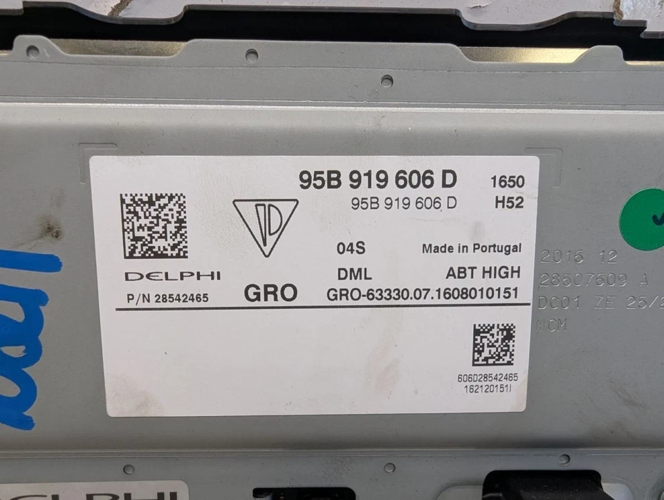 Info-GPS-TV Screen Display Screen Fits 17-18 PORSCHE MACAN 779278 - Image 3 of 4