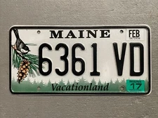 VINTAGE MAINE LICENSE PLATE PINE CONE/CHICKADEE RANDOM LETTERS/ NUMBERS