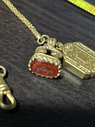 Antique c1900 Gold Pinchbeck Tiny Carnelian Fob Reads 'Matilda' On Short Chain - Picture 3 of 12
