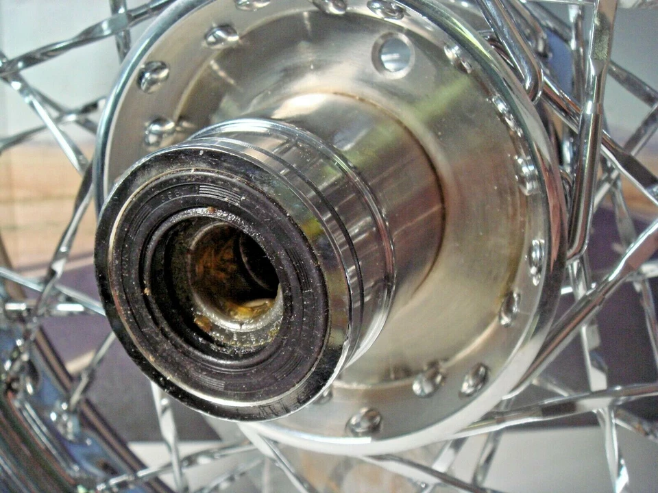 Harley FLST 16" roda dianteira torcida 40 raios cromada 1986-1999 V-Twin 52-0852 X5 - Imagem 2 de 4