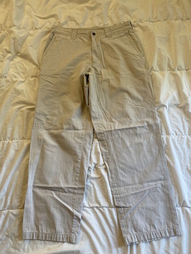 Columbia Light Khaki RN 69724 CA05367 