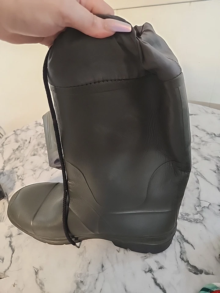 USED Men’s Ozark Trail Insulated Slip Resistant Water Proof Rubber Boots Size 12 - Image 3 of 4