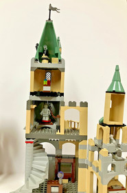2001 LEGO Harry Potter: Hogwarts Castle (4709) - 99% COMPLETE!
