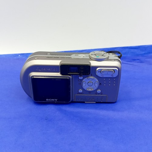 Sony Digital Camera Cybershot DSC-P10 5.0MP Silver Tested - Picture 3 of 6
