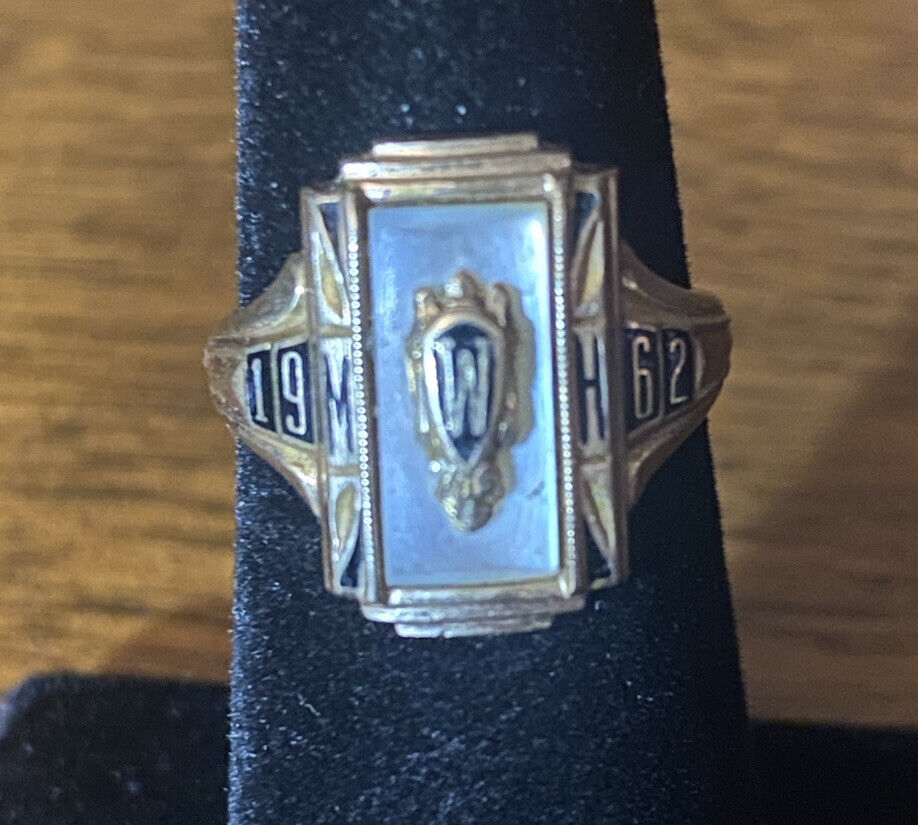 Vintage Terryberry 10k 1962 Class ring sz 4.5 | eBay Vintage Terryberry 10k 1962 Class ring sz 4.5 | eBay