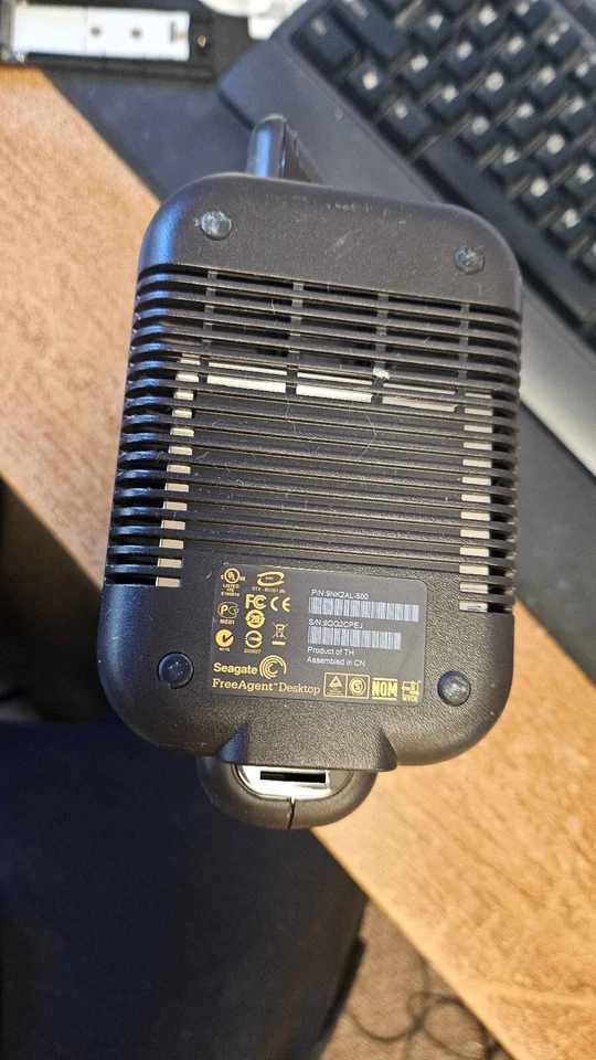 Seagate FreeAgent Desktop 500 GB 9NK2AL-500 USB 2.0 External Hard Drive - Image 2 of 2