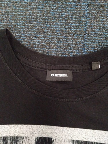 Camiseta con estampado Diesel negra talla pequeña 100 % algodón 18,5 PTP - Imagen 2 de 8