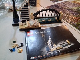 LEGO Architecture Skyline Sydney (21032) 100% Complete With Booklet