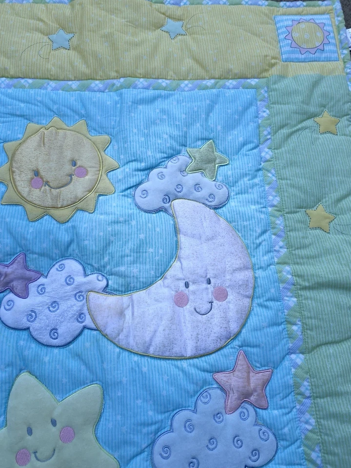 Edredón reversible para bebé recién nacido Sun Moon Stars manta hinchada usado en excelente estado Foto 4 de 4