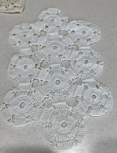 Vintage Lot 10 Embroidered & Lace Linens Dresser Scarf Table Toppers Doilies - Picture 10 of 11