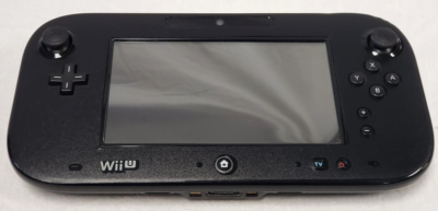 Nintendo Wii U Console 32GB + SUPER MARIO BROS U LUIGI Game Set