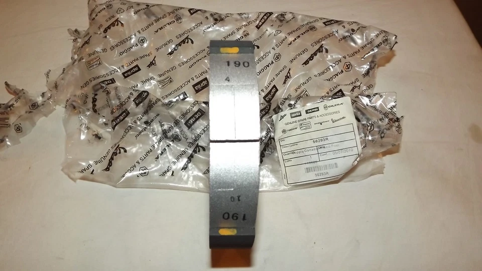 PIAGGIO scooter Liberty. Mâchoires de freins arrière référence: 56293R. Neuves. - Photo 2/2