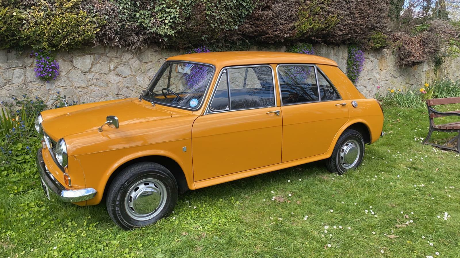 Image 01 - Austin 1300