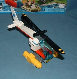 TOWN: CITY STARTER SET 60086 - LEGO - 2015 - USED CONDITION