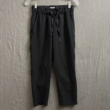 Lululemon Women  s Size 2 Black On The Fly Woven Crop Pants