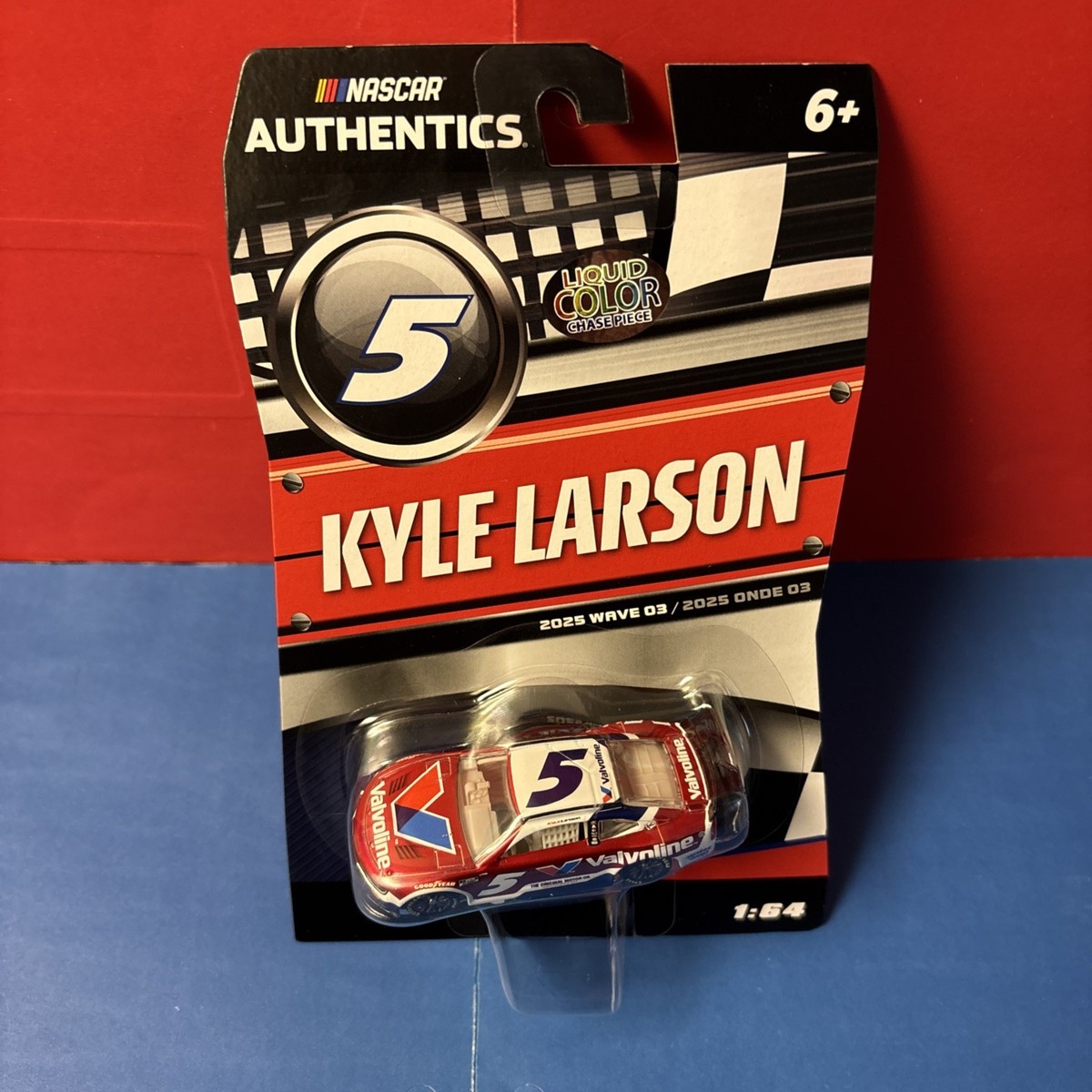 2025 NASCAR AUTHENTICS WAVE 3 1/64 #5 KYLE LARSON VALVOLINE LIQUID