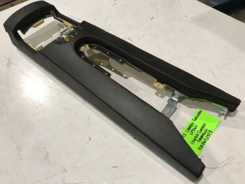 Piezas para compartimentos centrales y superiores para habitáculo e interiores de coche