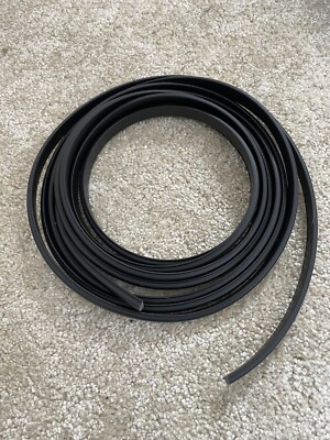 Ford BLACK Filler/locking Strip Fits Multiple Fords 10mts