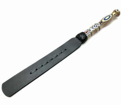 Handgefertigtes Lederpaddel. Spankingpaddel. Holzgriff Spanking Flogger.