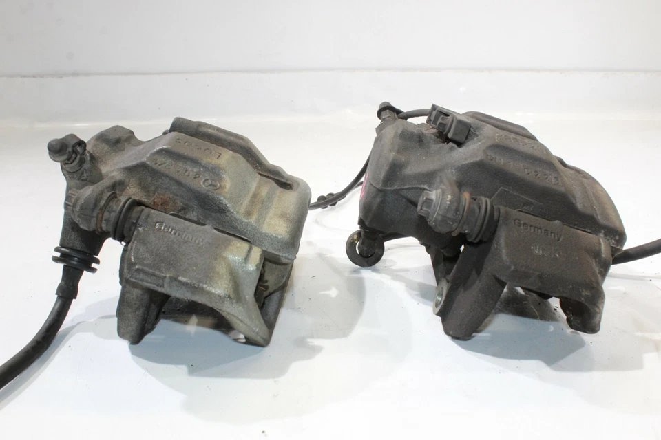 Mercedes-Benz C240 2003 par de pinzas de freno delanteras izquierda y derecha montaje L0938 Foto 4 de 4