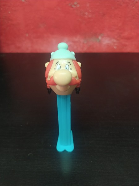 PEZ DISPENSER - OBÉLIX