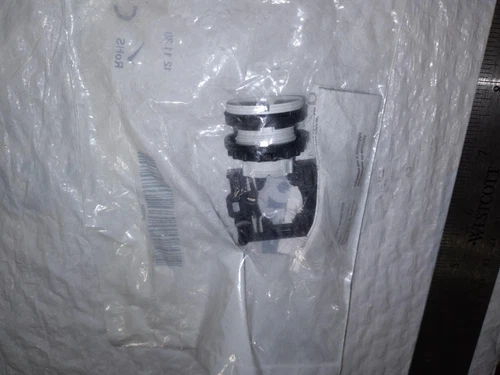 EATON M22-L-X INDICATING LIGHT WITHOUT LENS NEW IN SEALED BAG