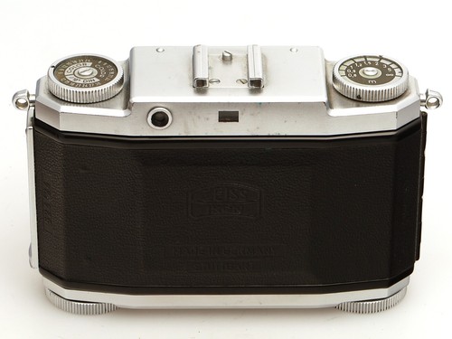 Zeiss Ikon Contina 524/24 fotocamera pieghevole piccolo formato con Novar Anastigmat 1:3.5 45 mm - Foto 2 di 4