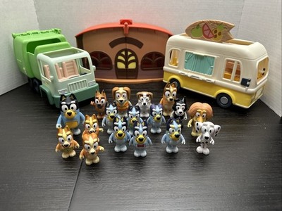 Bluey Action Figure Lot Of 17 Figures And House Juice & Garbage Truck + Access