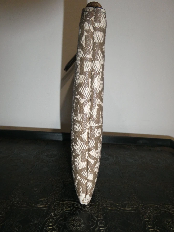 Auténtico DKNY Vela Dos Bolsas Viaje Maquillaje Cosmético Set Firma Marrón Foto 4 de 4