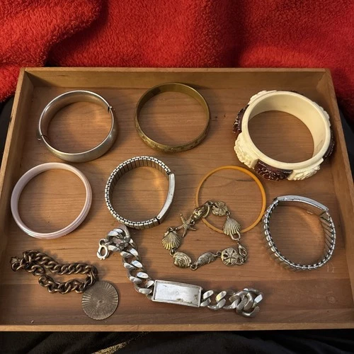 Vintage Bracelets Costume Jewelry -13