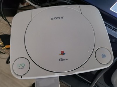 Sony Playstation One / Playstation 1 - Spielekonsole - Ps1 + Spiele