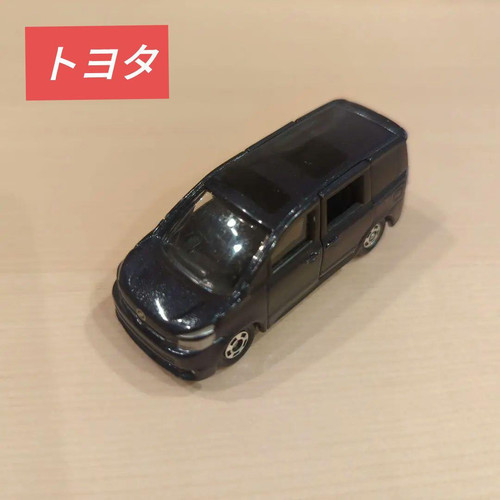 Toyota Tomica Voxy 1 Minivan Sunroof Gift Set